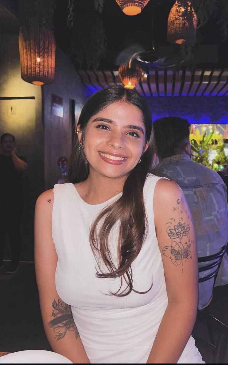 Beautifull girlfriend giving blowjob to boyfriend and enjoying