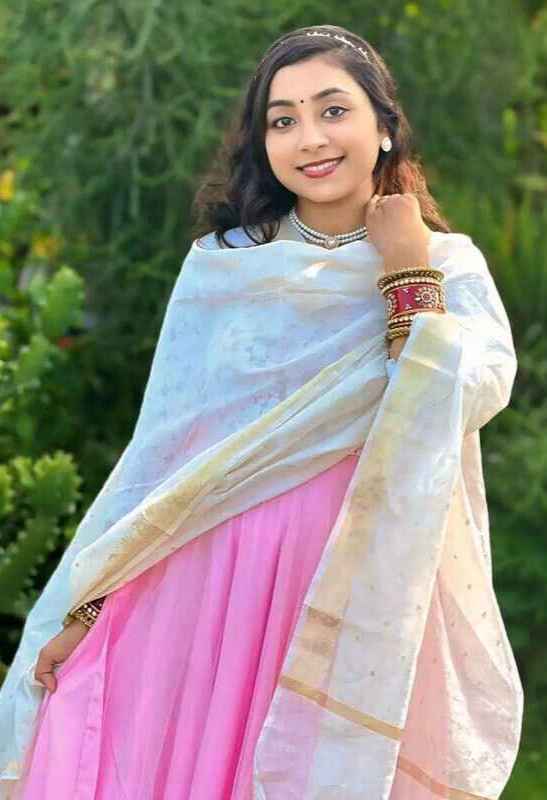 Bangladeshi girl Trisha showing her boobs